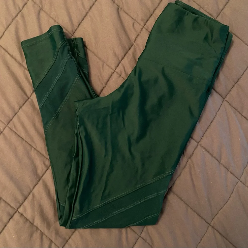 Onzie size small/medium Flow Mesh Insert High Rise Legging pant and bralette top - Picture 8 of 11